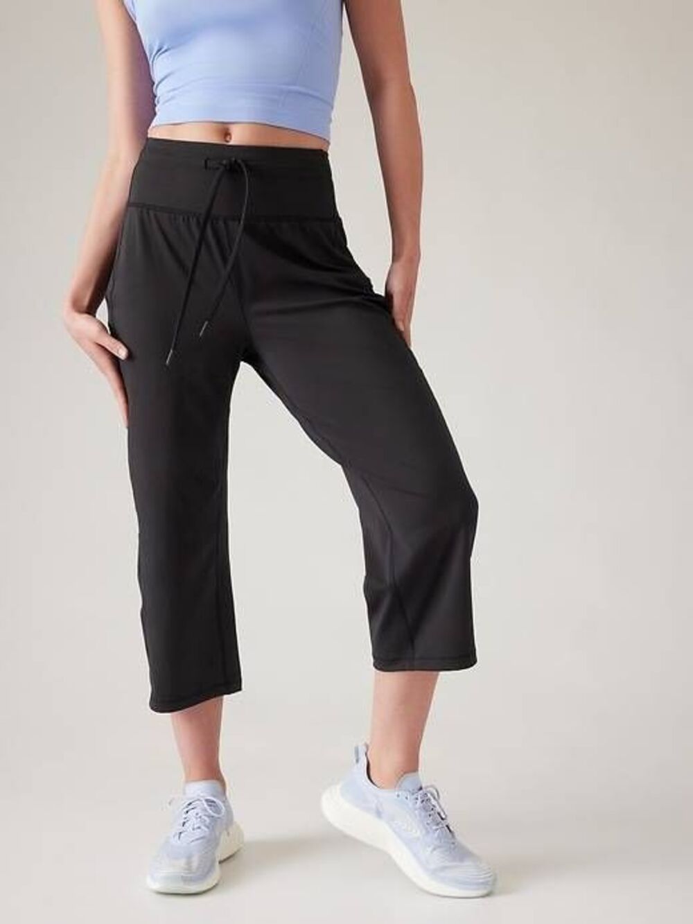Athleta Ultimate Crop Pants Black ST Athletic Workout Gym Running Athleisure
